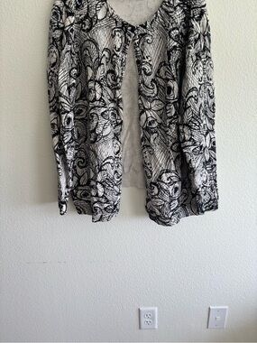 Black & White Floral Open-Front Cardigan